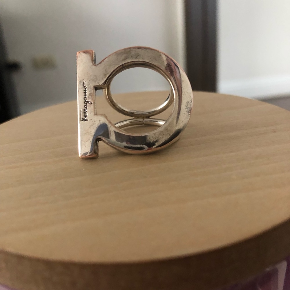 Salvatore ferragamo scarf ring silver accessories